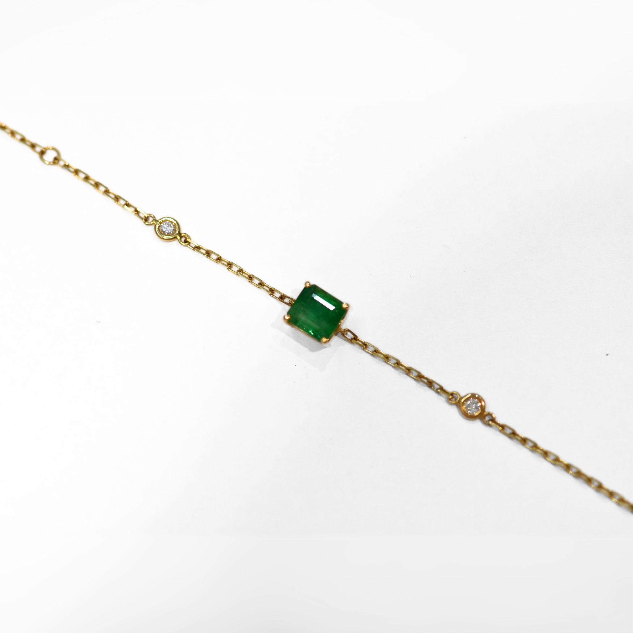 Picture of Natural Emerald & Diamond Bracelet